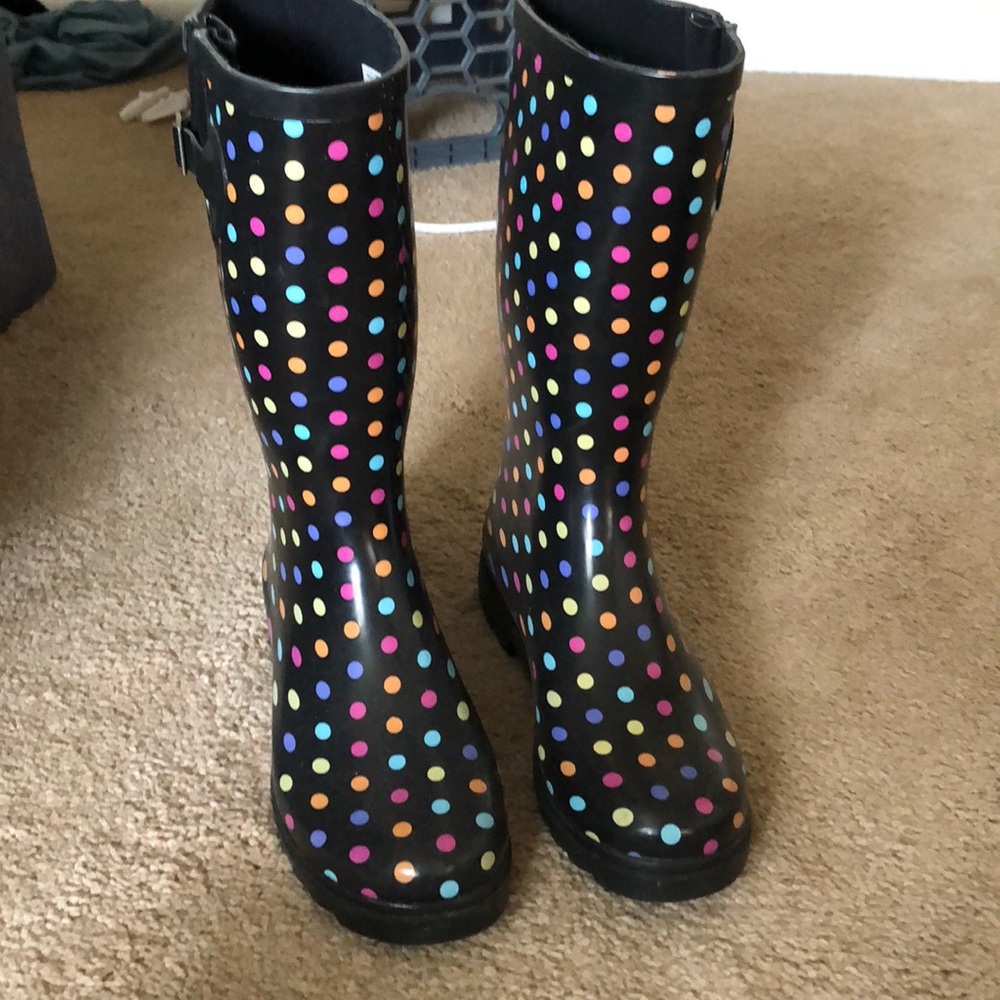 Colored pokadot rain boots